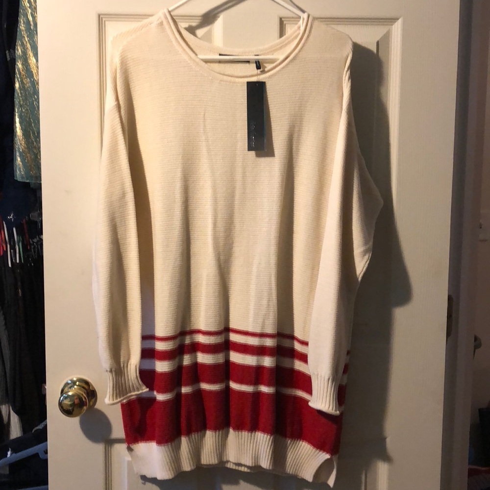 NWT Daisy Fuentes Sweater
